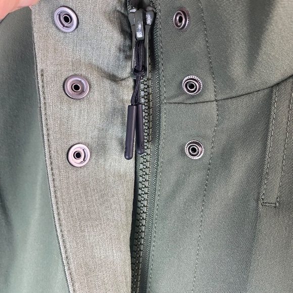 FIGS Page Scrub Jacket in Moss Size L - Picture 9 of 15